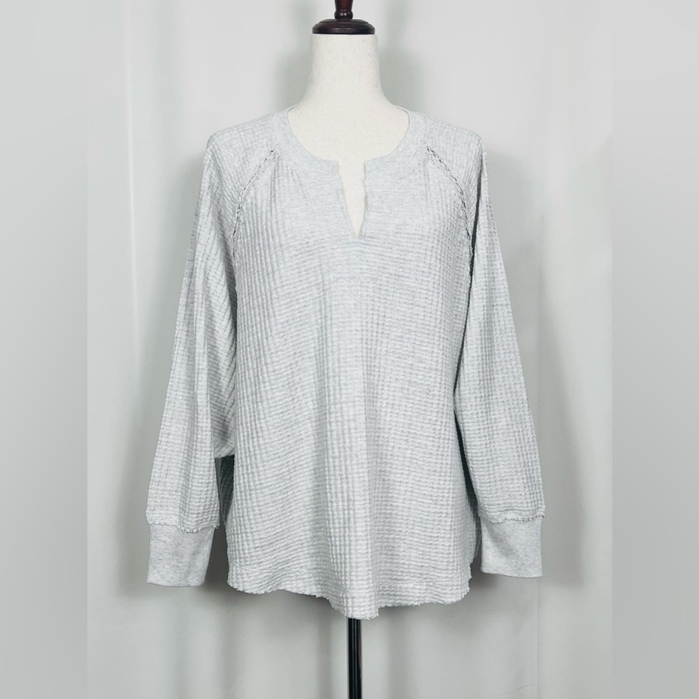 AE Big women’s Hug Notch Neck Waffle Sweatshirt color Grey size S